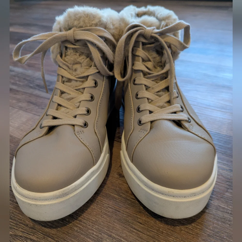 Koolaburra by UGG Womens Sundell Fuzz Chukka High Top Sneakers Ortholite Sz 8
